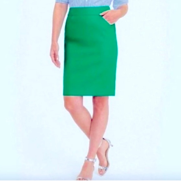 J. Crew Dresses & Skirts - NWT J. Crew The Pencil Skirt in Kelly Green size 8